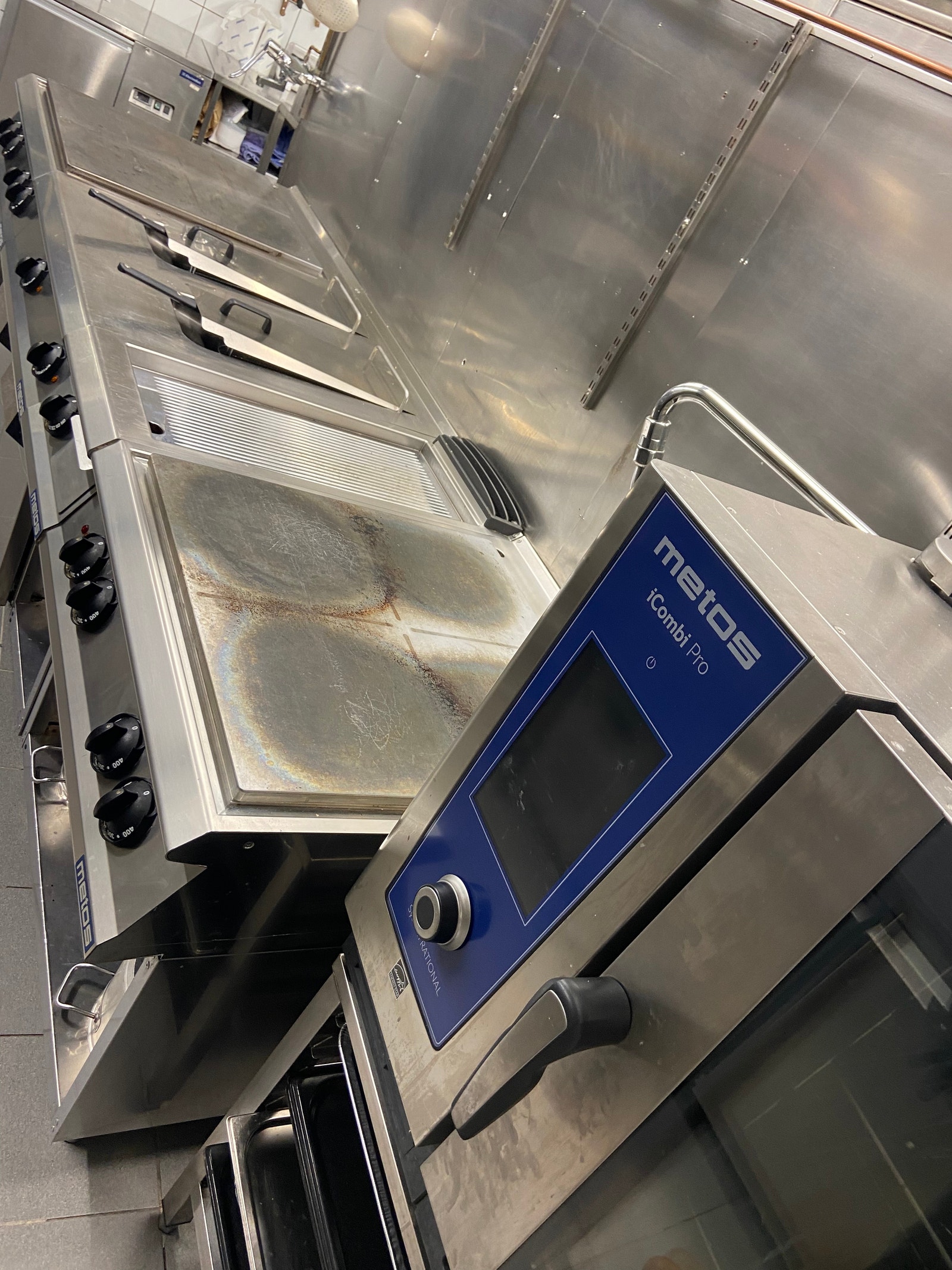 Ovn og stekeplater Galleribilde