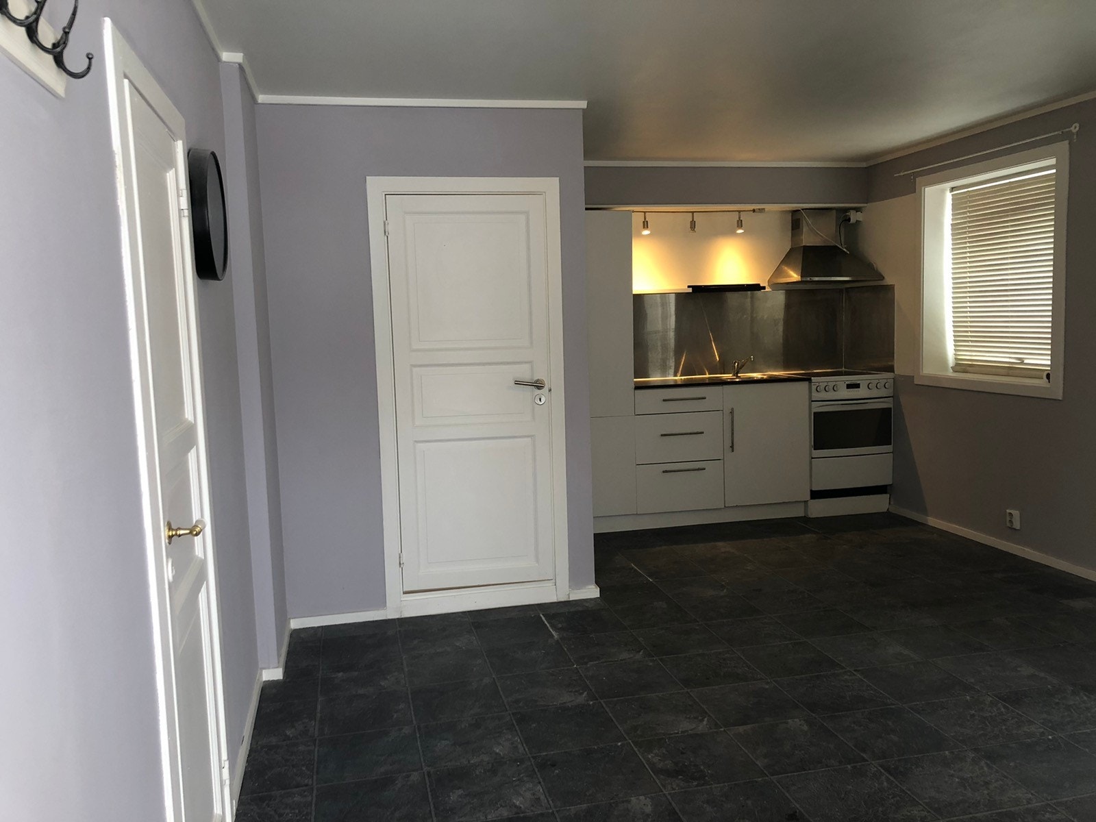 Kjøkken med varmekabel Galleribilde