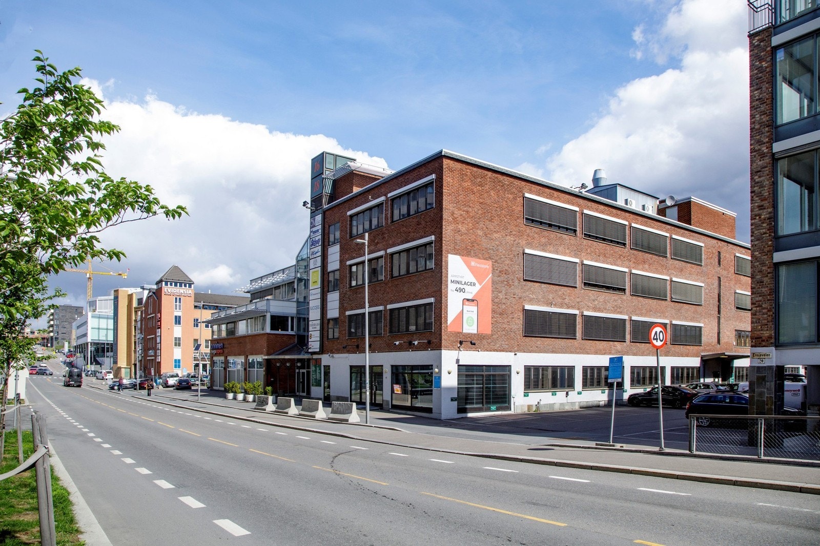 Fasade mot Ensjøveien Galleribilde