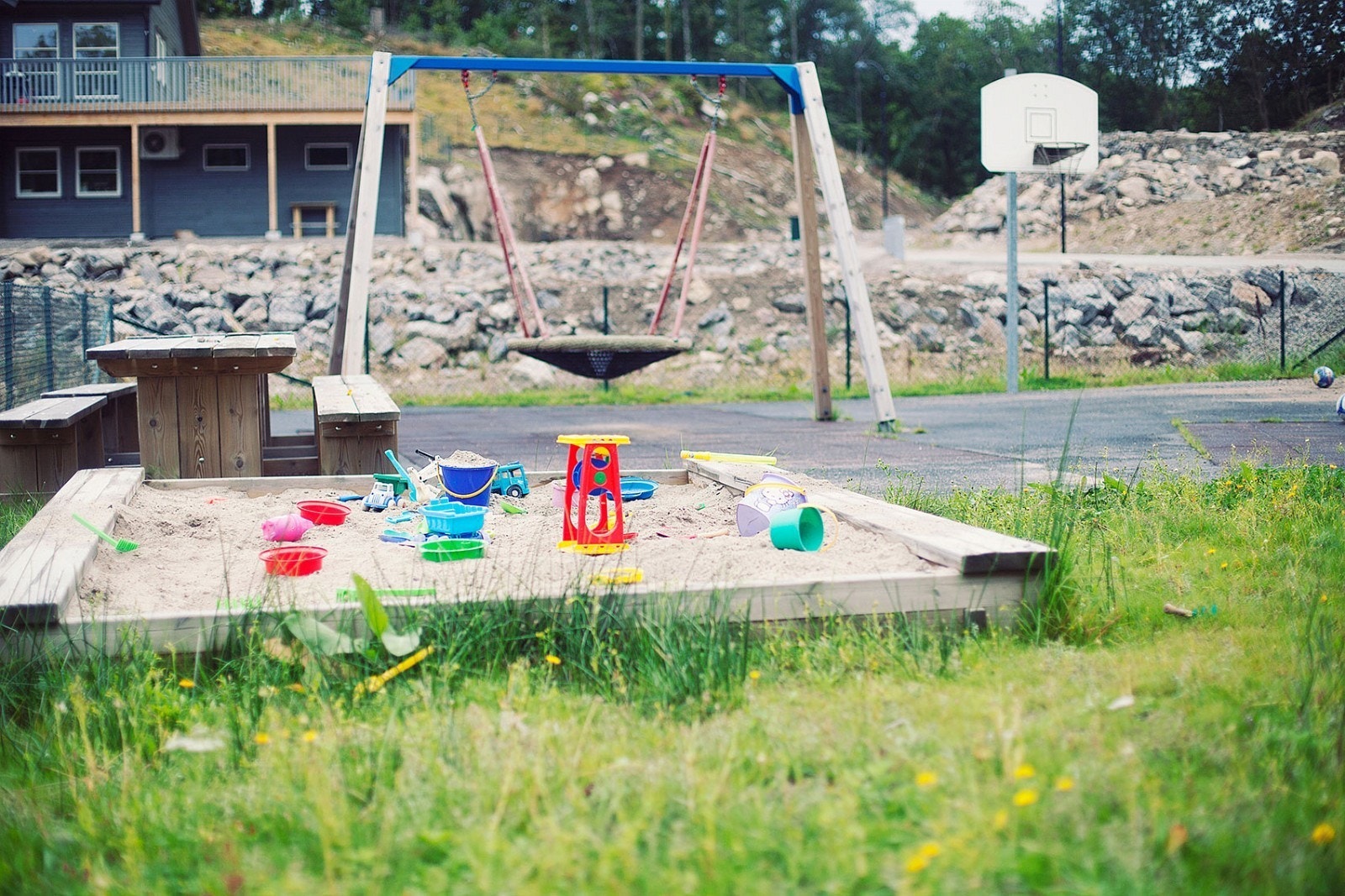 Det er to lekeplasser i området Galleribilde