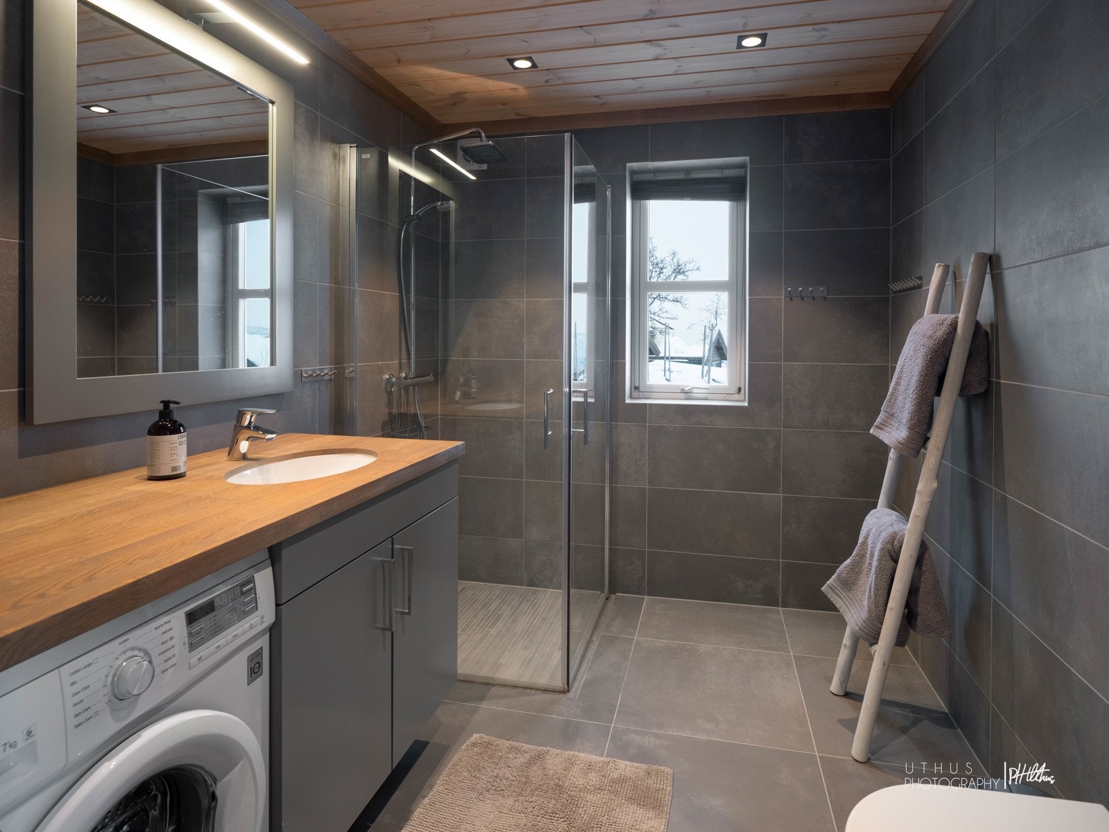 Lekkert flislagt bad Galleribilde