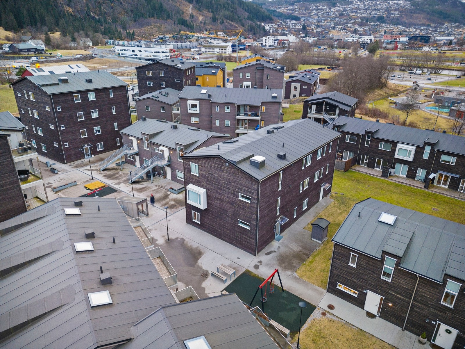 Sameiet ligger sentralt til ved Hafstadparken med gangavstand til sentrum, FSS, skule og barnehage Galleribilde