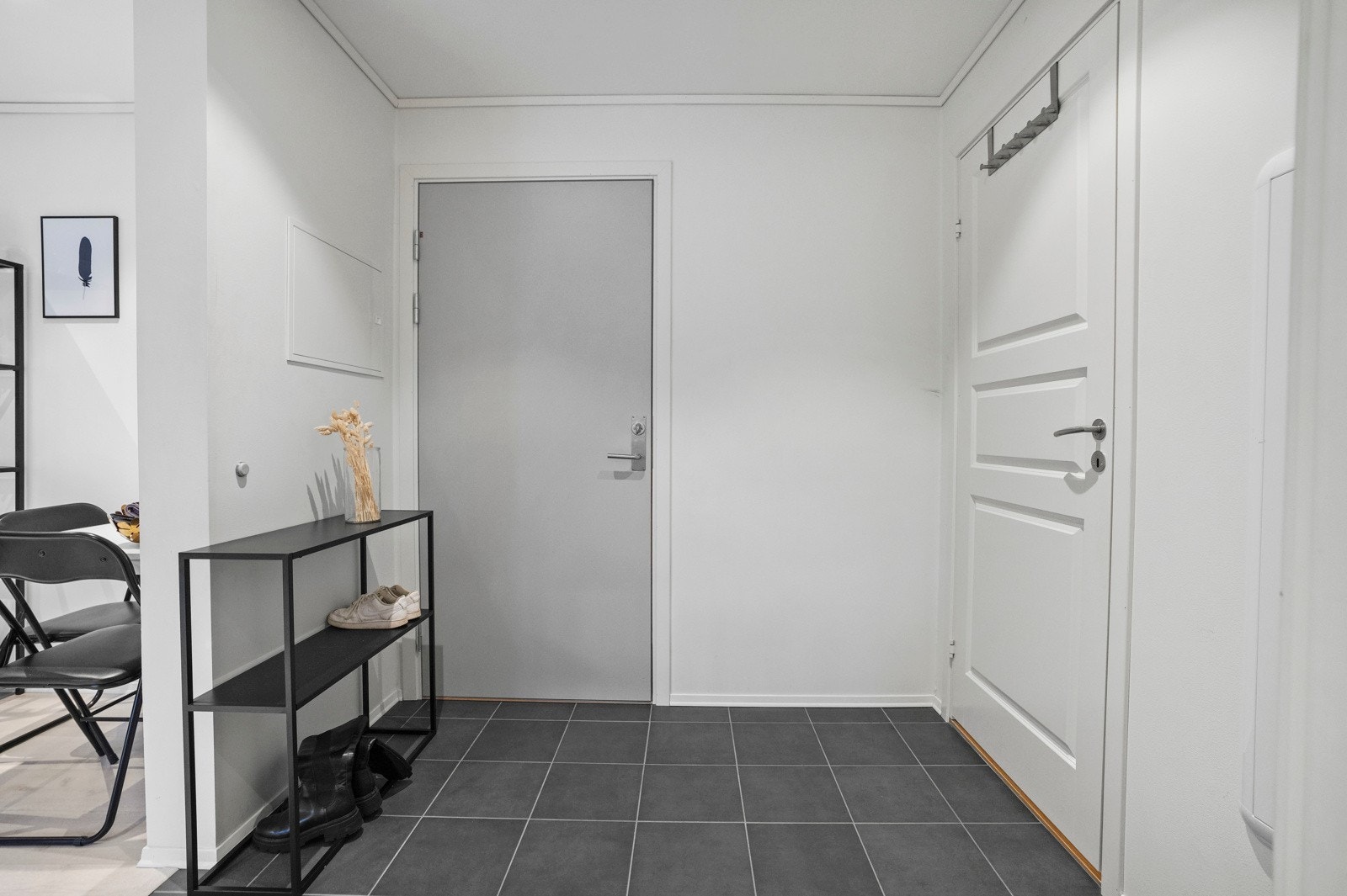 Flislagt gulv i entre Galleribilde