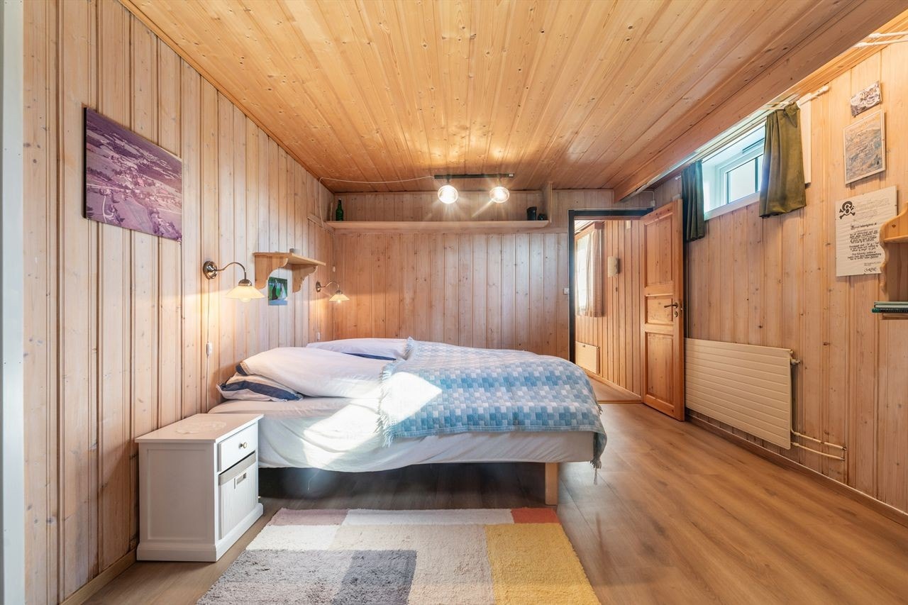 Innredet rom uten byggemelding. Rommet tilfredsstiller ikke krav til dagslysflate/rømningsvei Galleribilde