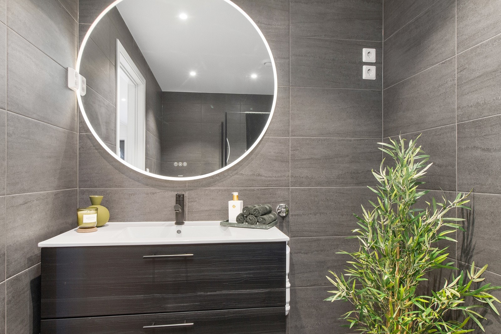 Badet er i samme etasje som soverommene. Galleribilde
