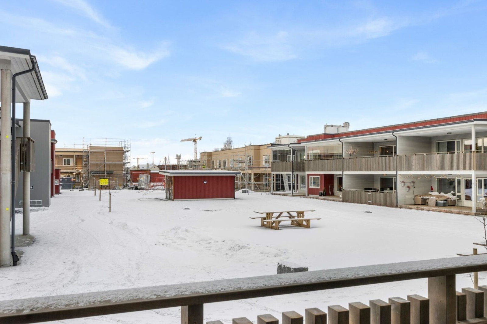 Leiligheten er vendt mot fellesareal. Galleribilde