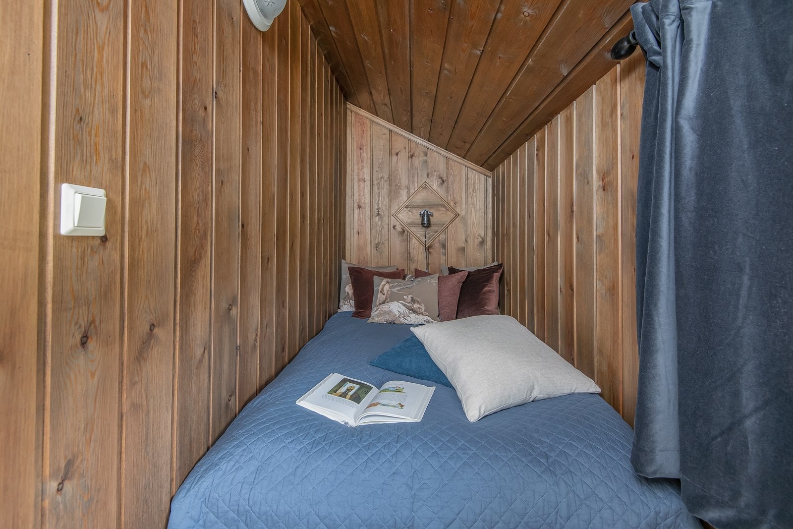 Soverom III i 2. etasje er innredet som en koselig sovealkove Galleribilde