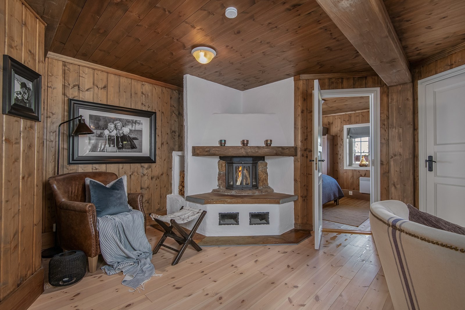 Rommet er perfekt for deg som ønsker et ekstra oppholdsrom, "hyttekontor" eller tv-stue. Galleribilde