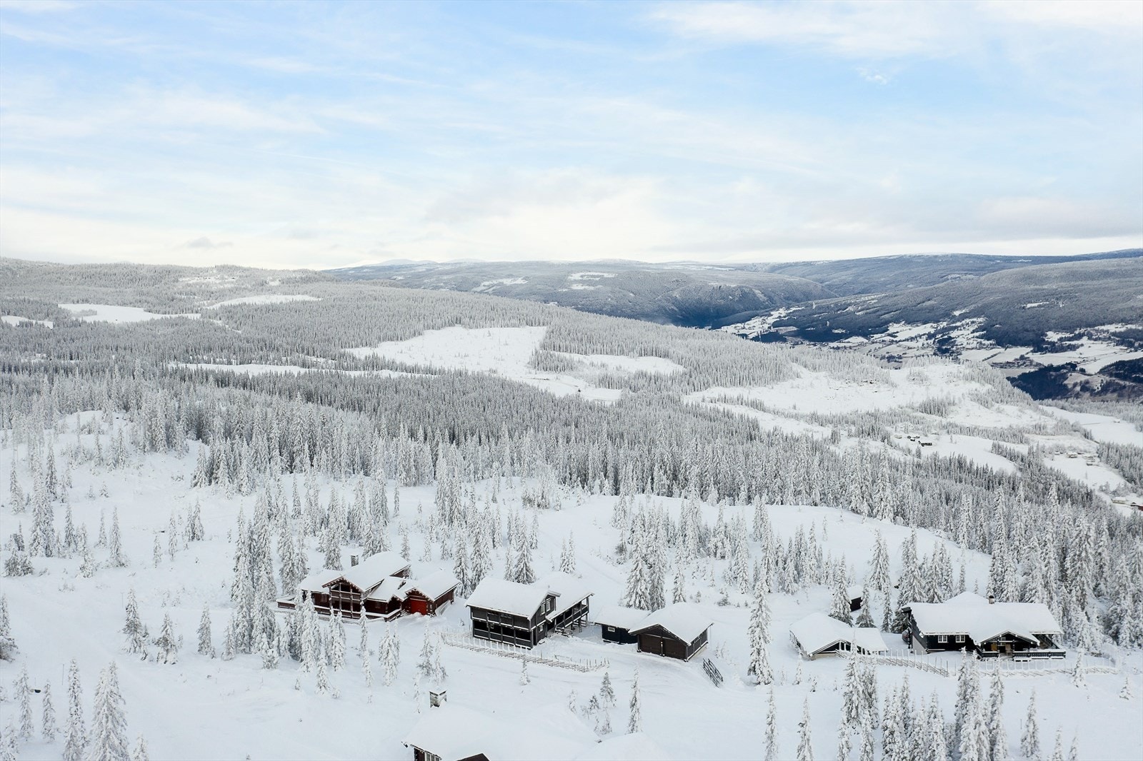 Romslig og luftig tomt med nydelig utsikt mot blant annet Rondane og Muen v/ Venabygdsfjellet. Galleribilde