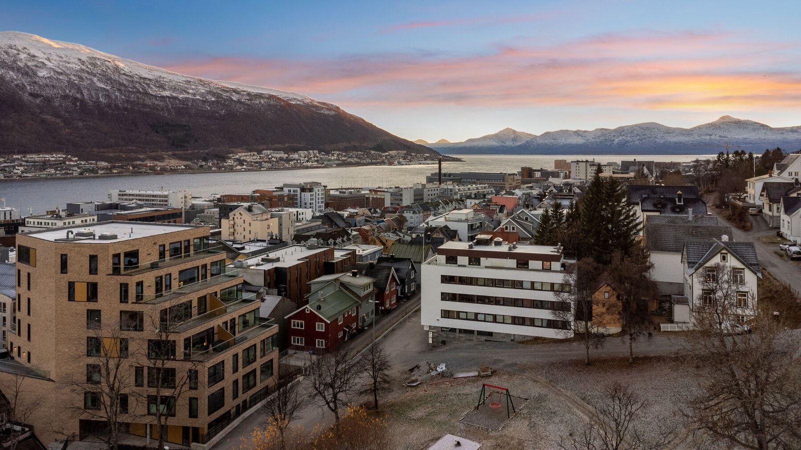 Blokken ligger like ovenfor sentrum, så her bor du usjenert til med kort vei til alt. Galleribilde
