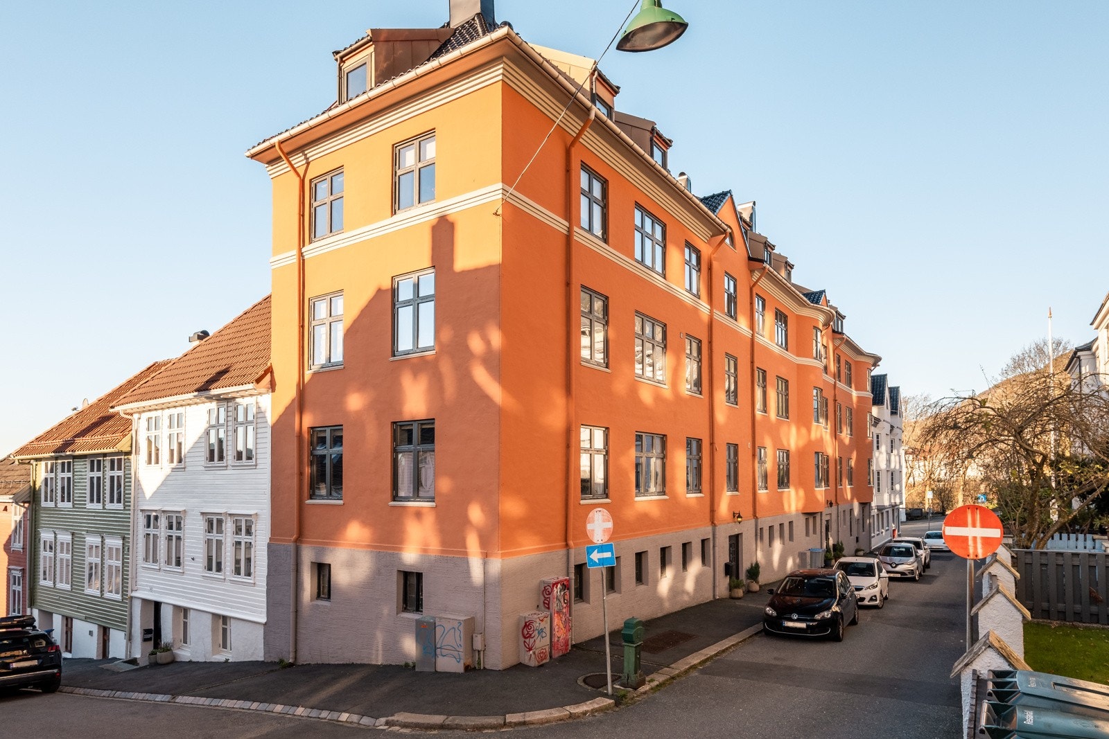 Fasade ble pusset og malt i 2017 Galleribilde