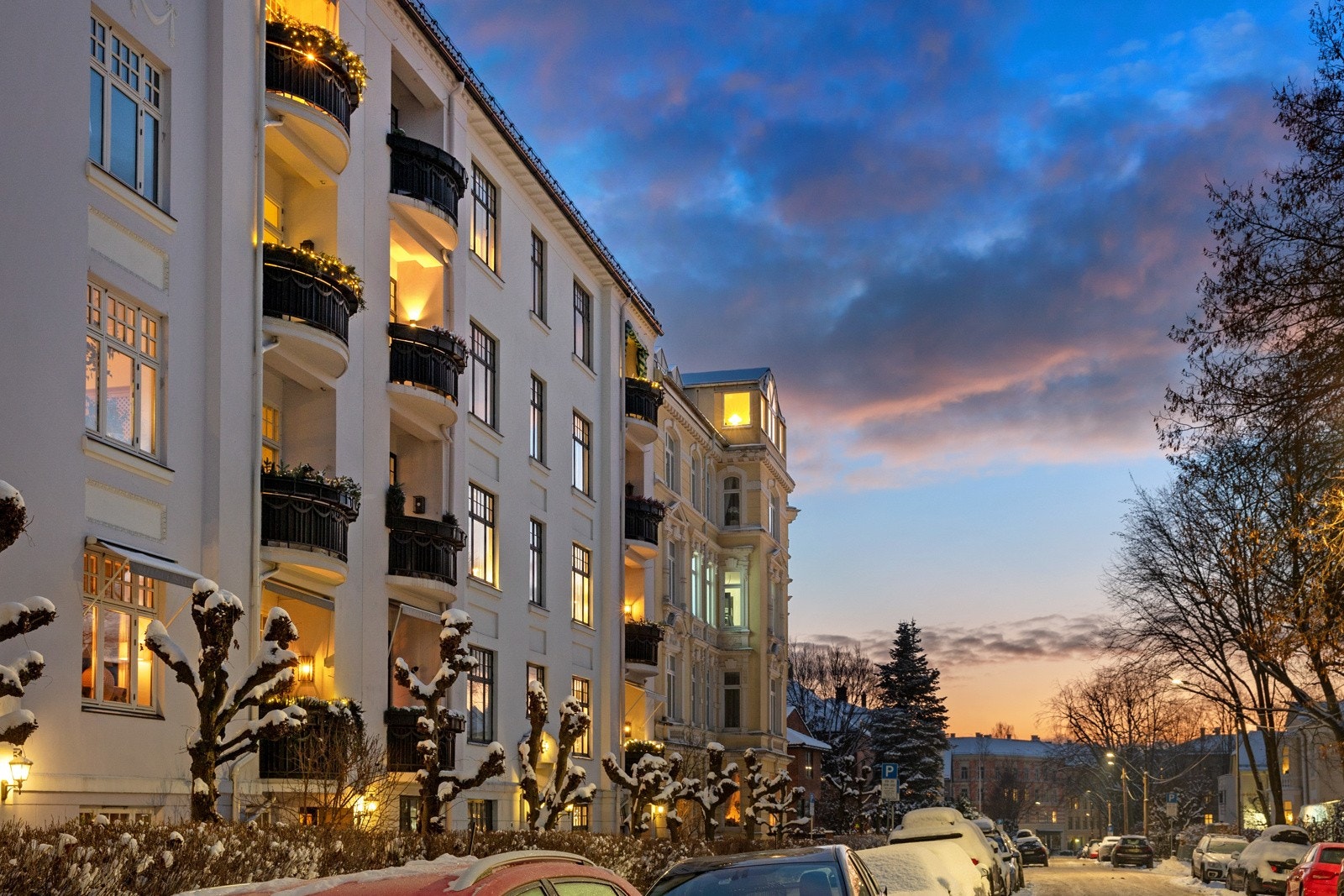 Leiligheten ligger rolig tilbaketrukket midt på Frogner. Det er kort vei til kafeer, dagligvare og trikk. Galleribilde