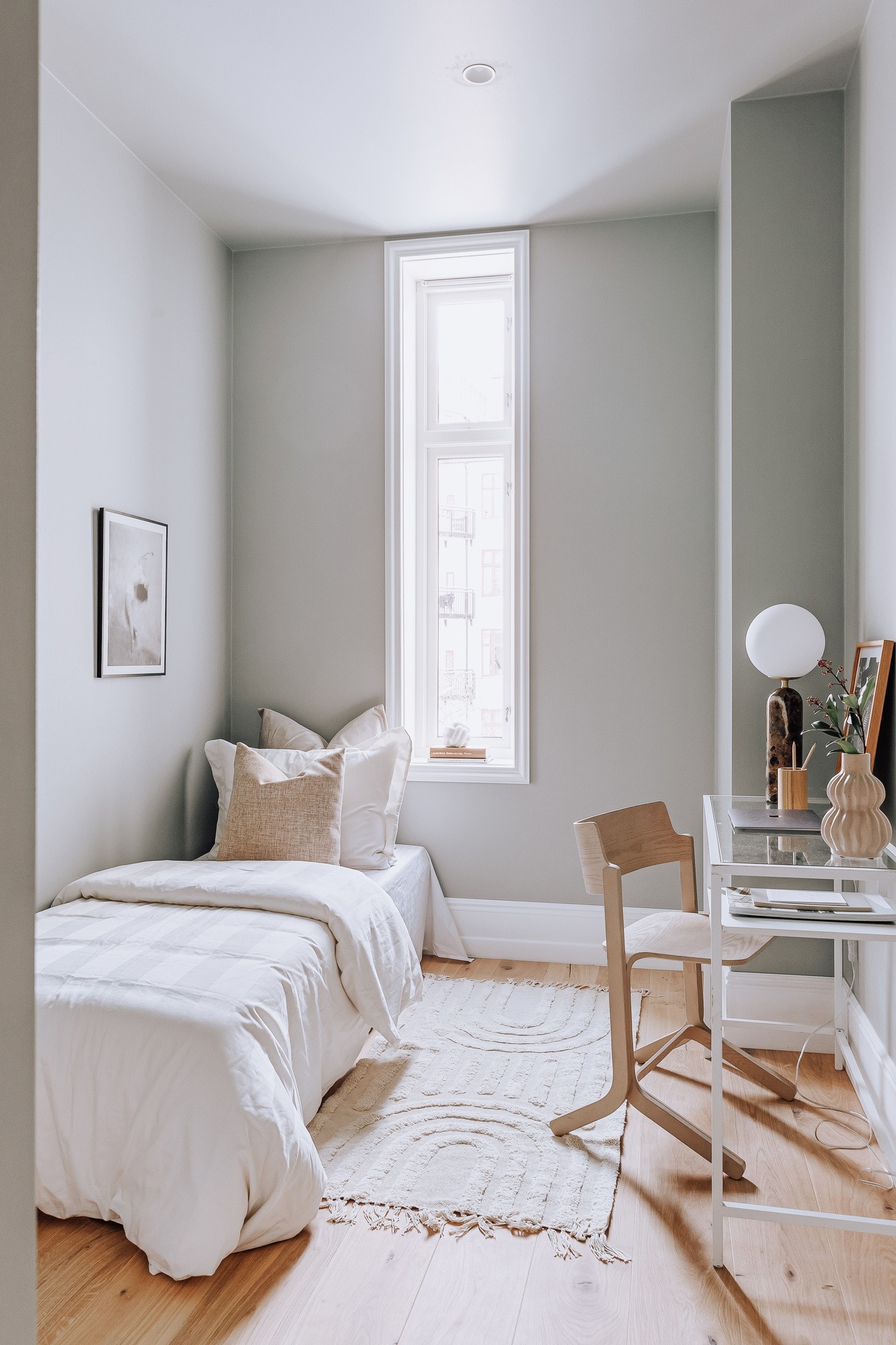 Soverom 3 kan fint benyttes som både barne- eller gjesterom eller som hjemmkontor Galleribilde