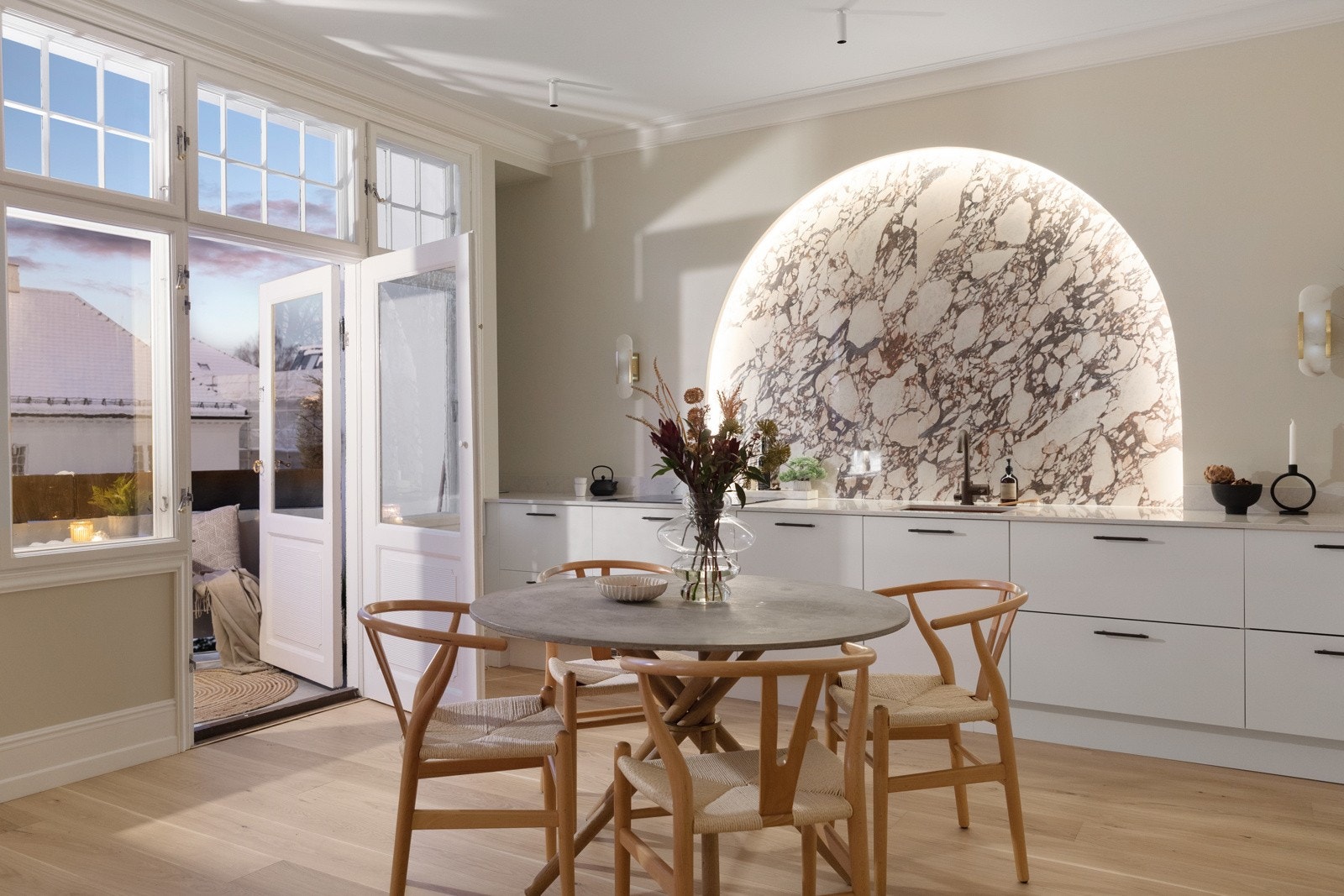 PrivatMegleren v/ Thomas E. Gunnerud og Daniel Duman ønsker velkommen til Eckersbergs gate 49A! Galleribilde