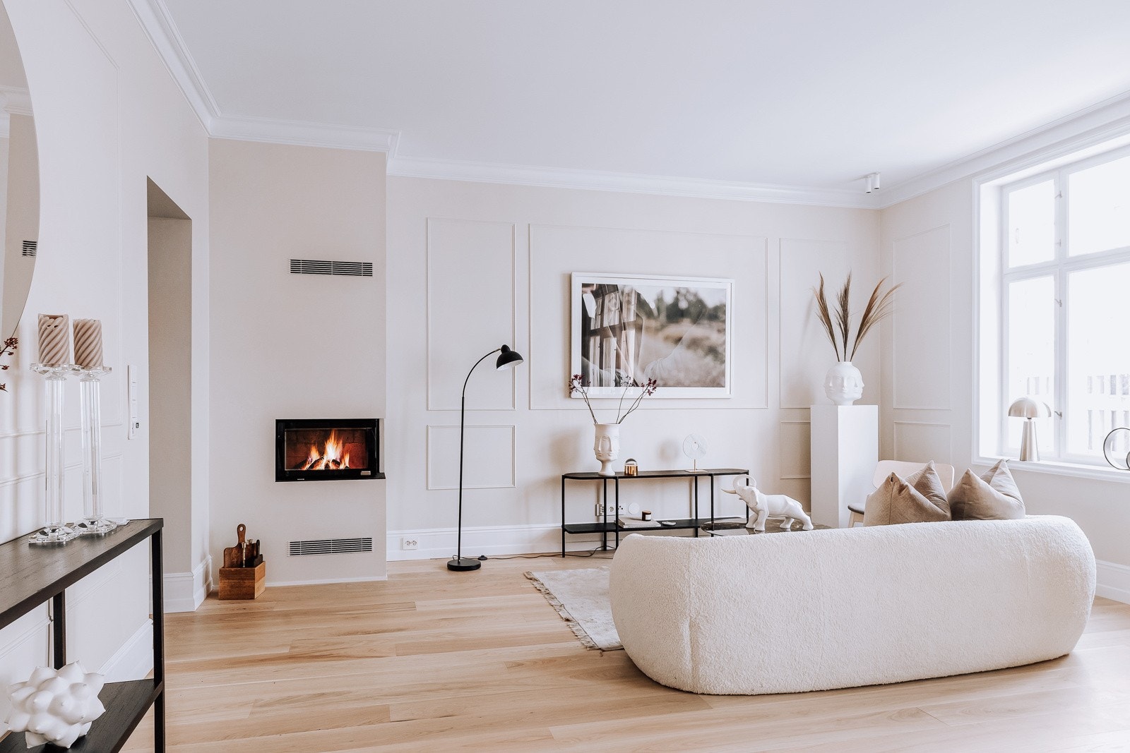 Dette er en rålekker og helt nyoppusset leilighet, hvor det moderne er kombinert med det klassiske og tidløse Galleribilde