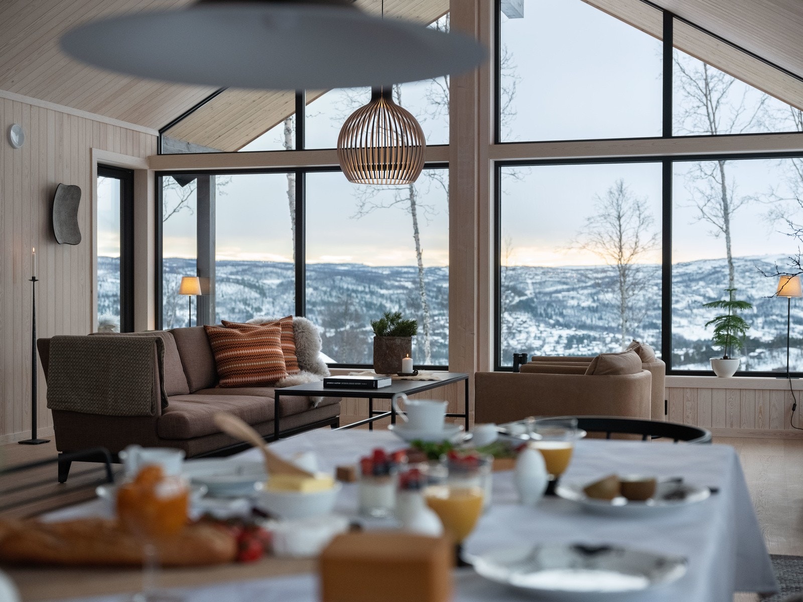 Her er det en fryd og invitere til en hyggelig middag med familie og venner Galleribilde