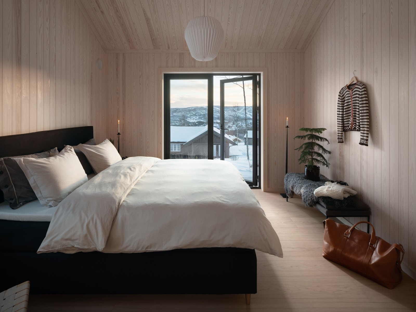 Stort hovedsoverom med egen utgang Galleribilde