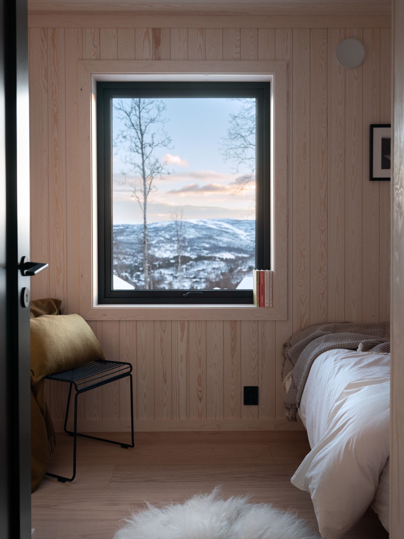 Soverom 4 med garderobe nisje. Galleribilde