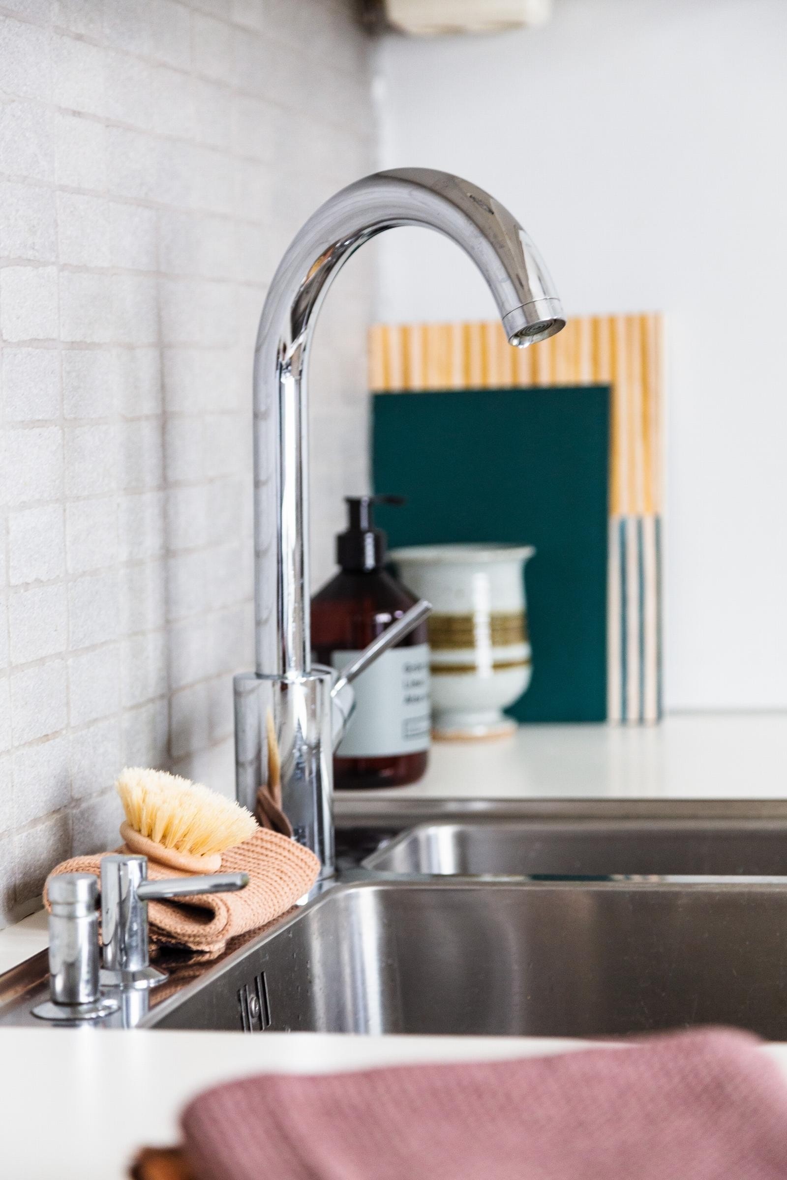 Kjøkkeninnredningen er fra HTH. Galleribilde