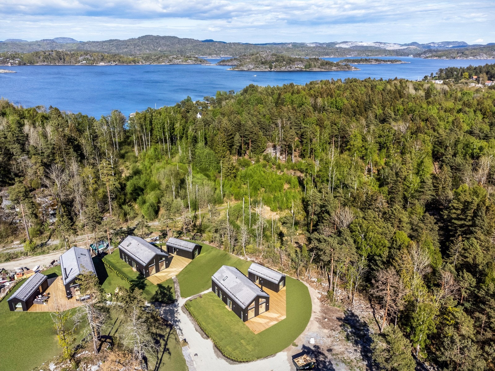 Bjørkøya er en stor øy på ca. 1.400 mål som ligger midt i Langesundsfjorden, mellom Brevik og Langesund. Galleribilde