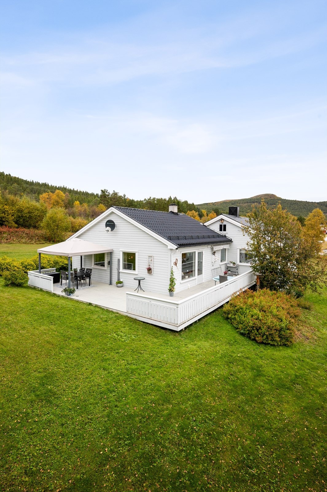 Romslig enebolig på Grimsbu Galleribilde