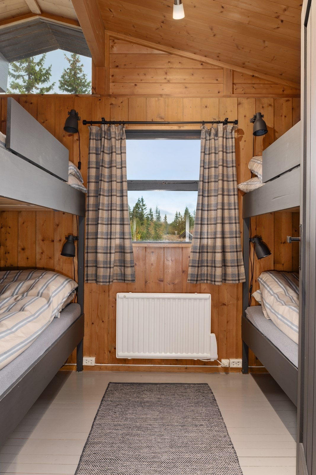 Malte tregulv i alle soverom Galleribilde