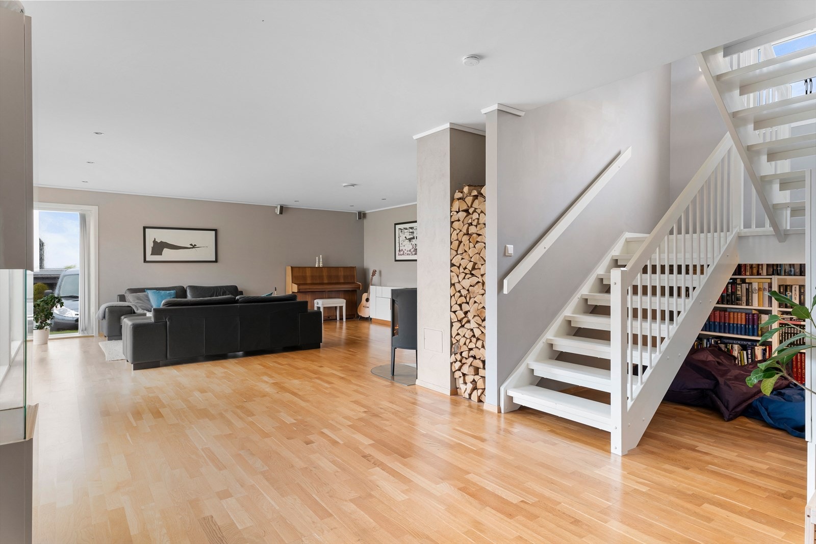 Eikeparkett i stuen Galleribilde