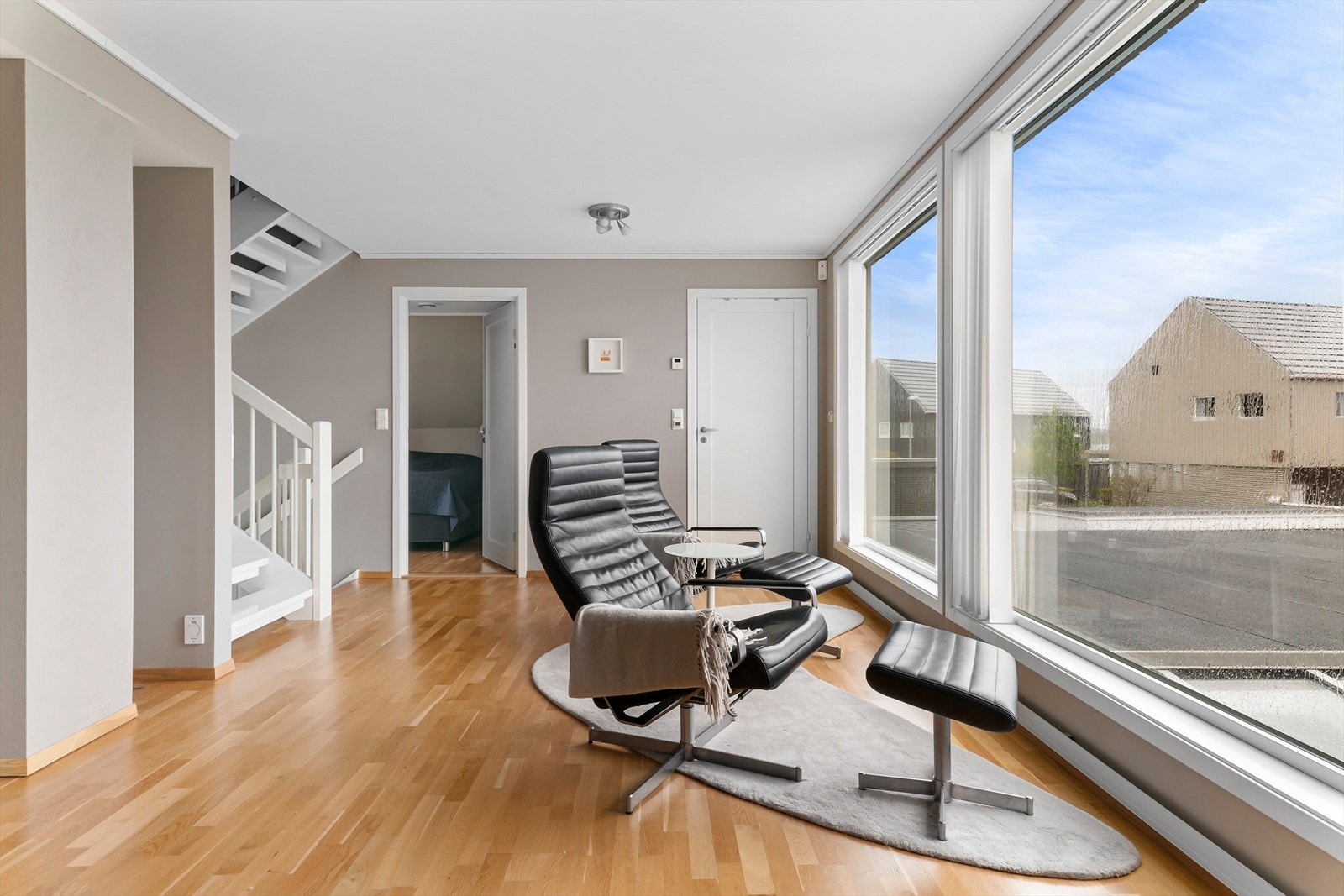 Lys fin stue Galleribilde