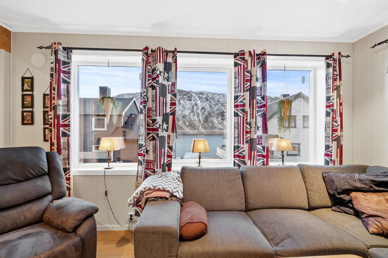Utsikt fra stue. Galleribilde