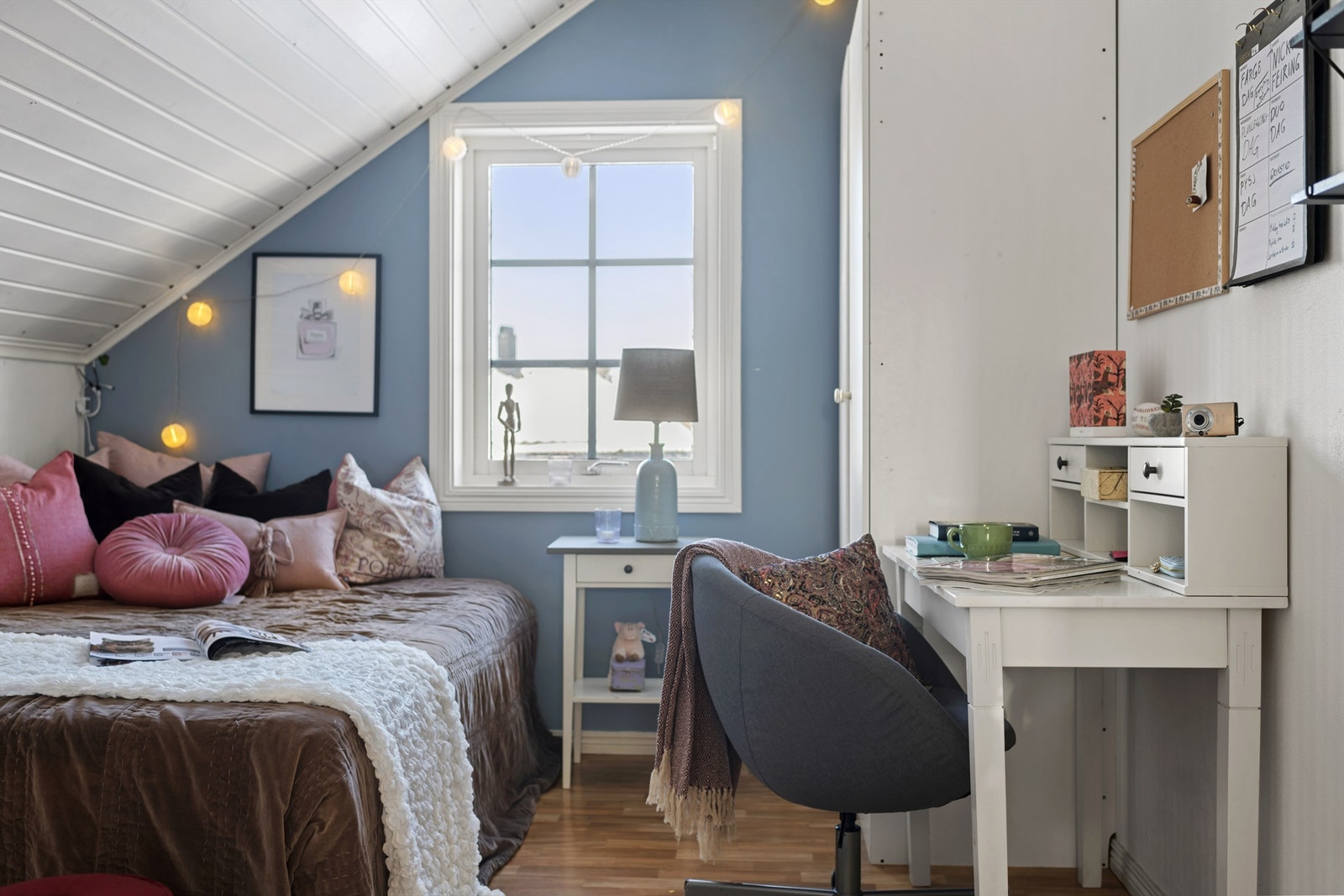 Soverom to, med plass for seng og garderobeløsning Galleribilde