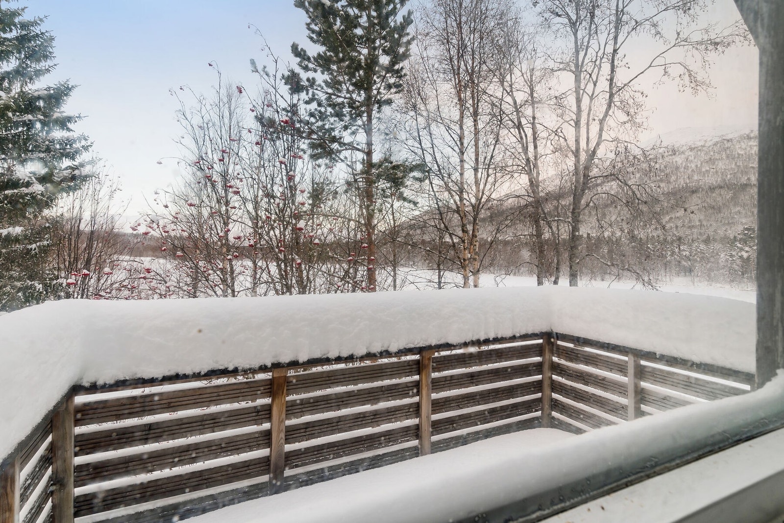 Liten balkong fra loftstuen Galleribilde