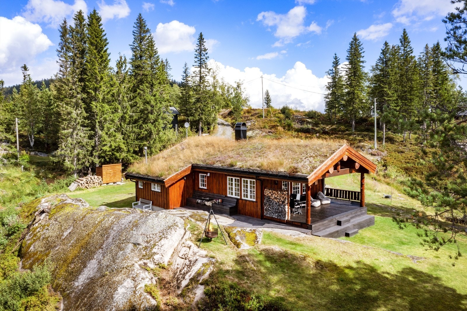 Vikerfjell er en av Oslos nærmeste fjellområder og er under 1,5 time fra Oslo! Galleribilde