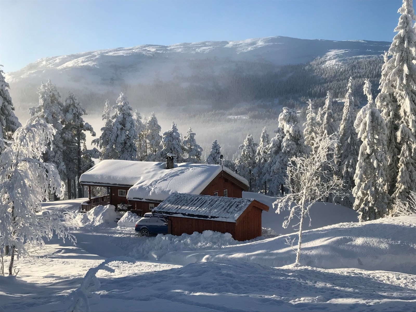 Vinteridyll på hytta. Galleribilde