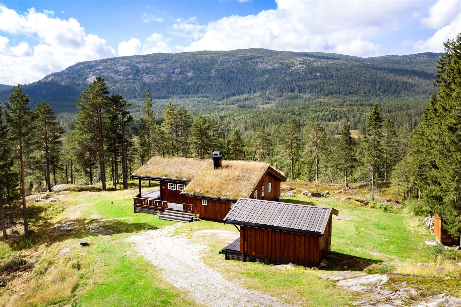 Flott og usjenert beliggenhet på Vikerfjell. Galleribilde