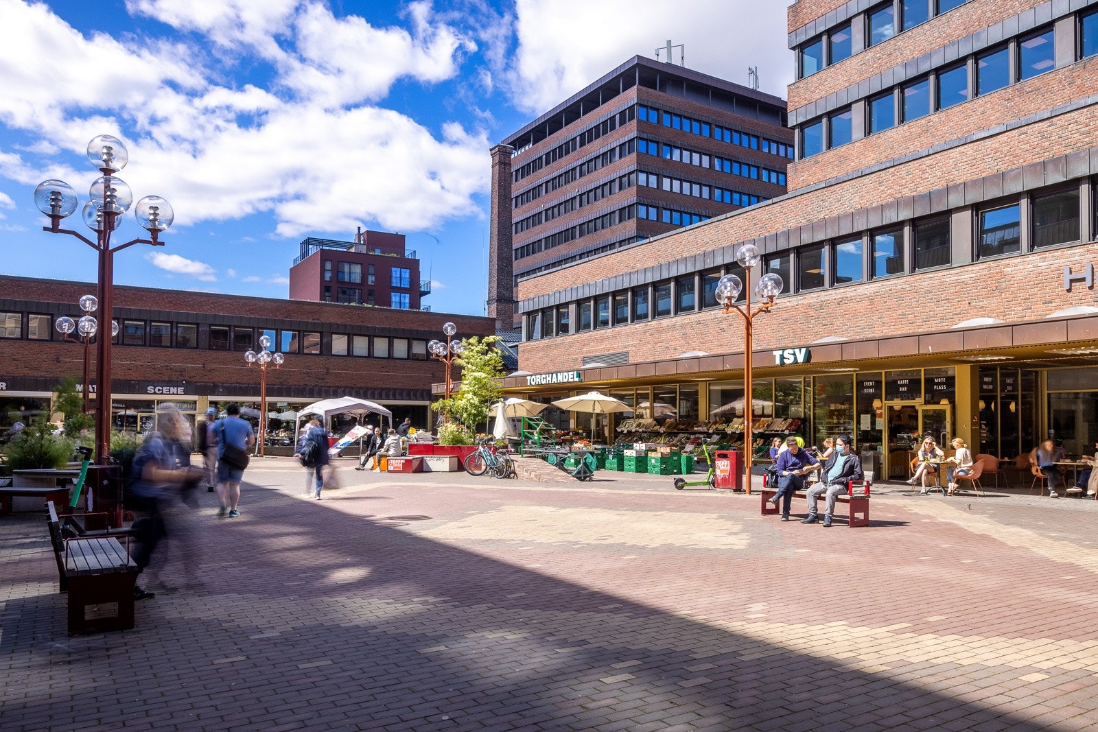 Tøyen Torg. Galleribilde