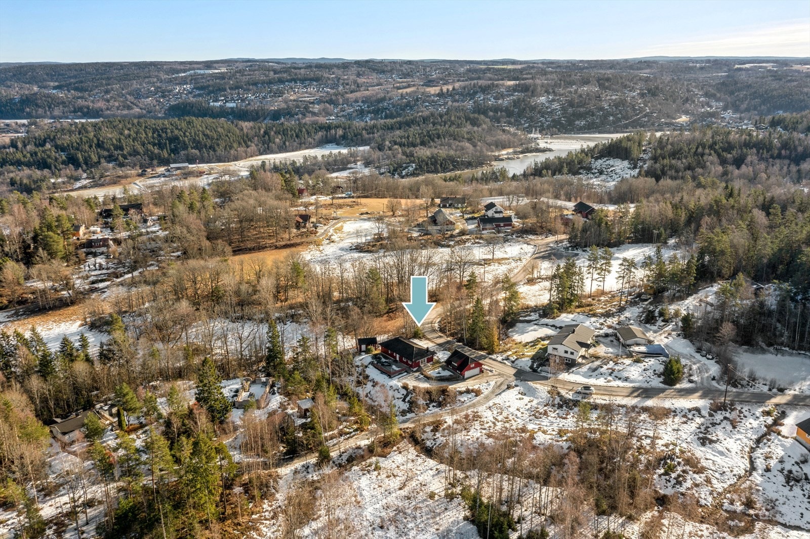 Her er det flotte turområdet og gangavstand til fjorden. Galleribilde