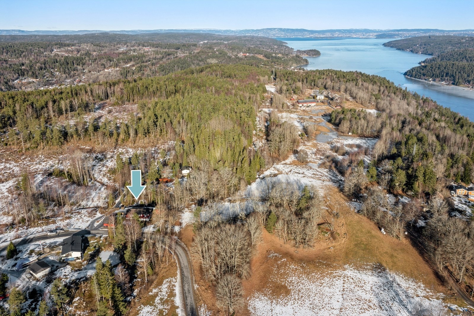 Oversiktsbilde over Knardal. Galleribilde