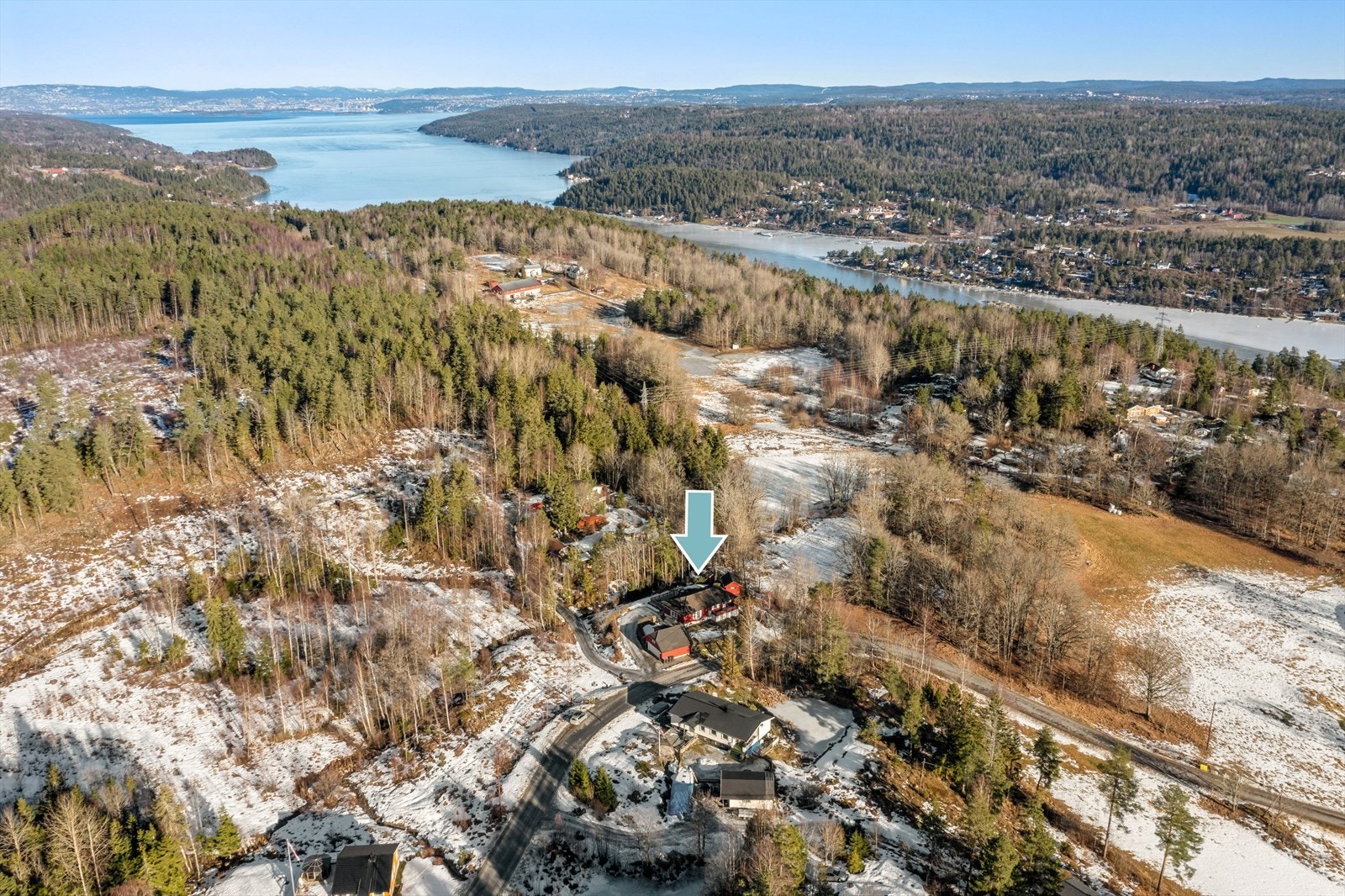 Oversiktsbilde over Knardal! Galleribilde