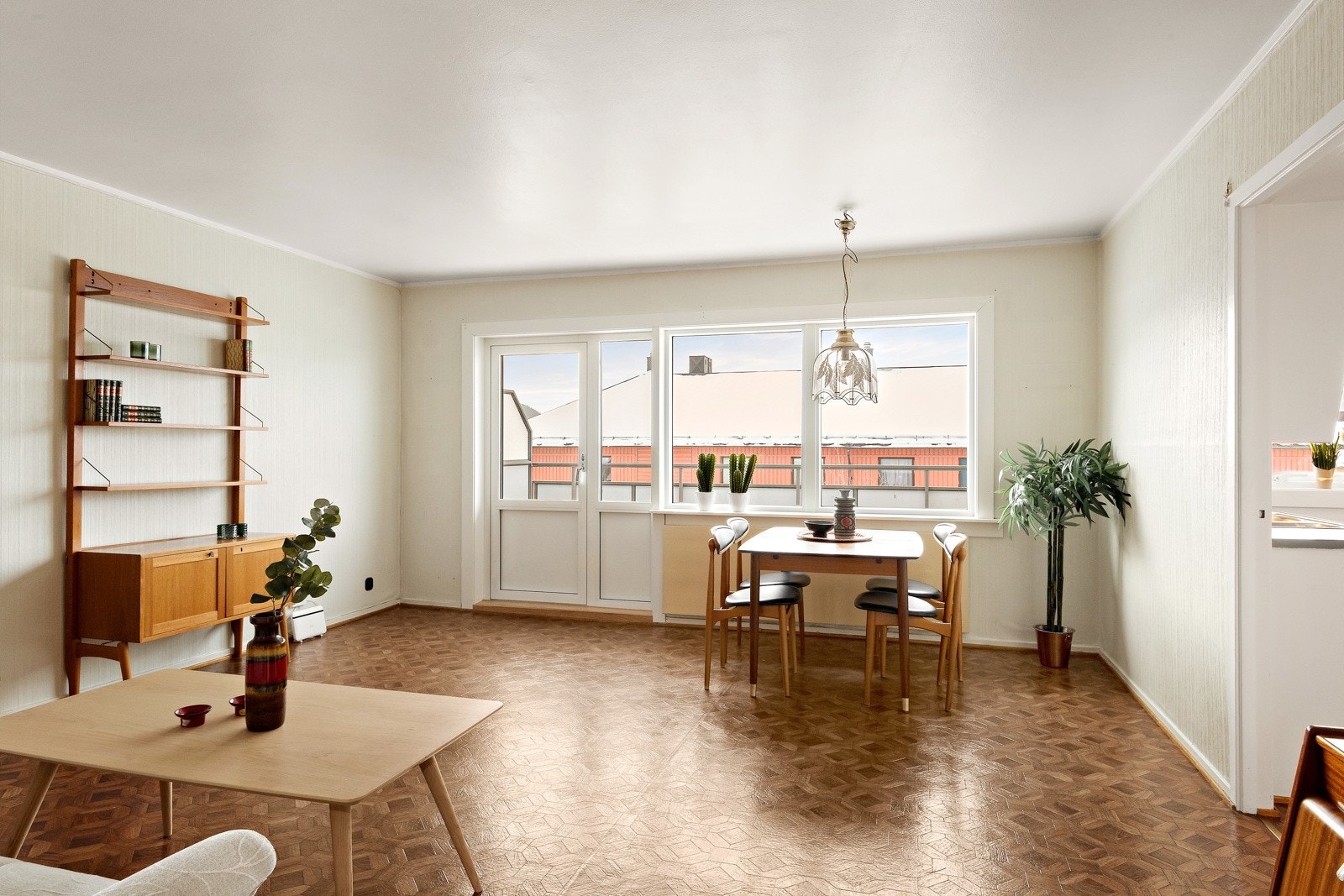 Leiligheten er godt planløst og har god intern beliggenhet i borettslaget. Galleribilde