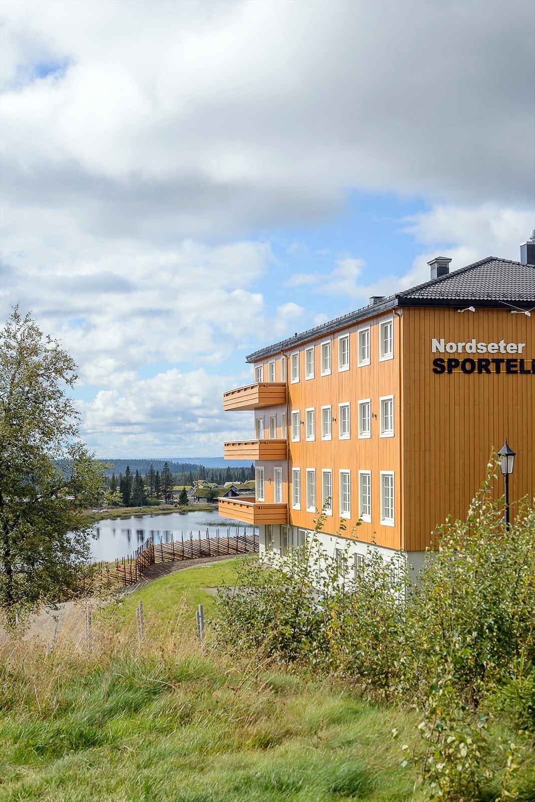 Noen grøntarealer rundt Sportellet. Galleribilde