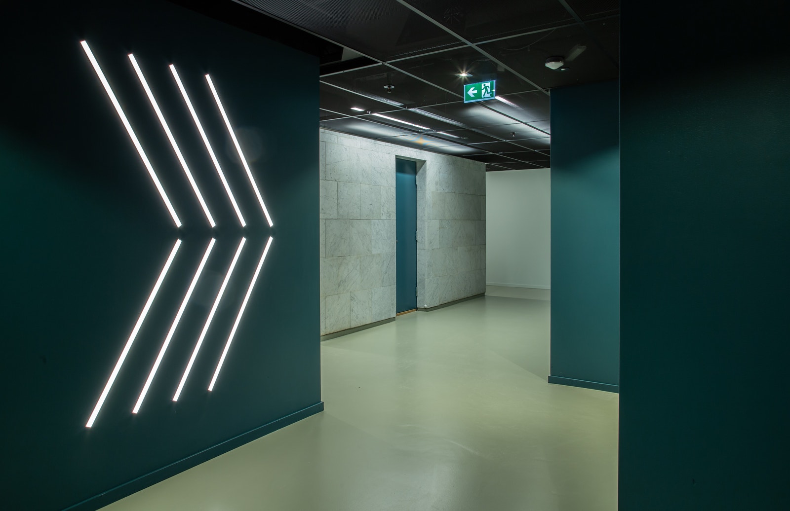 Spennende lyssetting Galleribilde