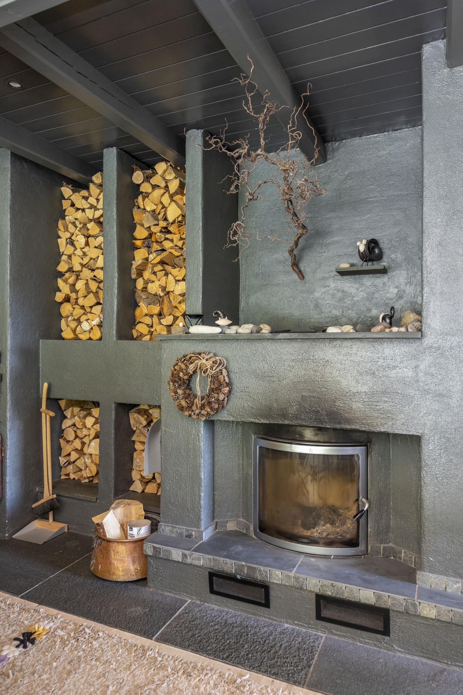 Vakkert ildsted i hovedetasje Galleribilde