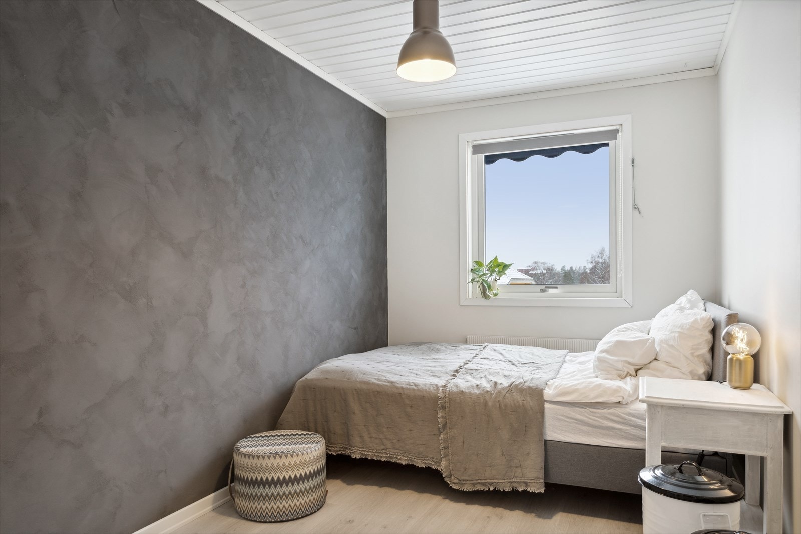 Soverom nr. 2 har også god plass til seng og tilhørende møblement. Galleribilde