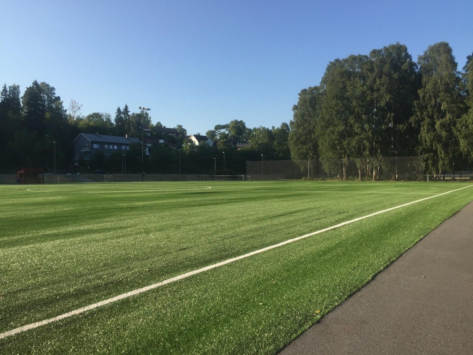 I nærområdet finnes en rekke fritidstilbud og idrettsanlegg Galleribilde