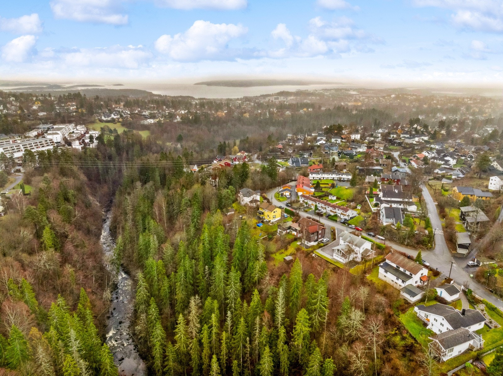Attraktiv beliggenhet i et veletablert boligområde Galleribilde