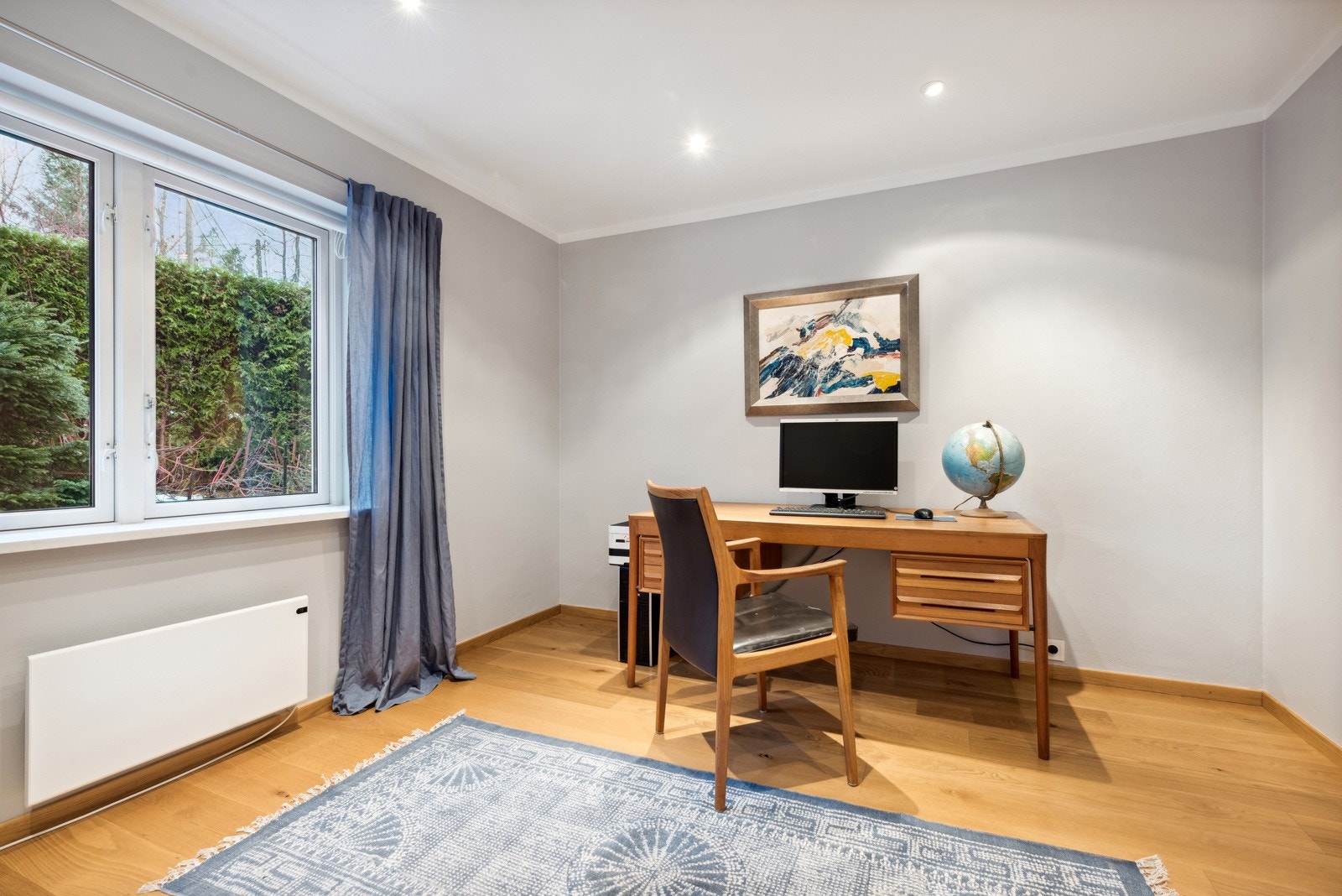 Kontor/soverom (opprinnelig en del av spisestuen) Galleribilde