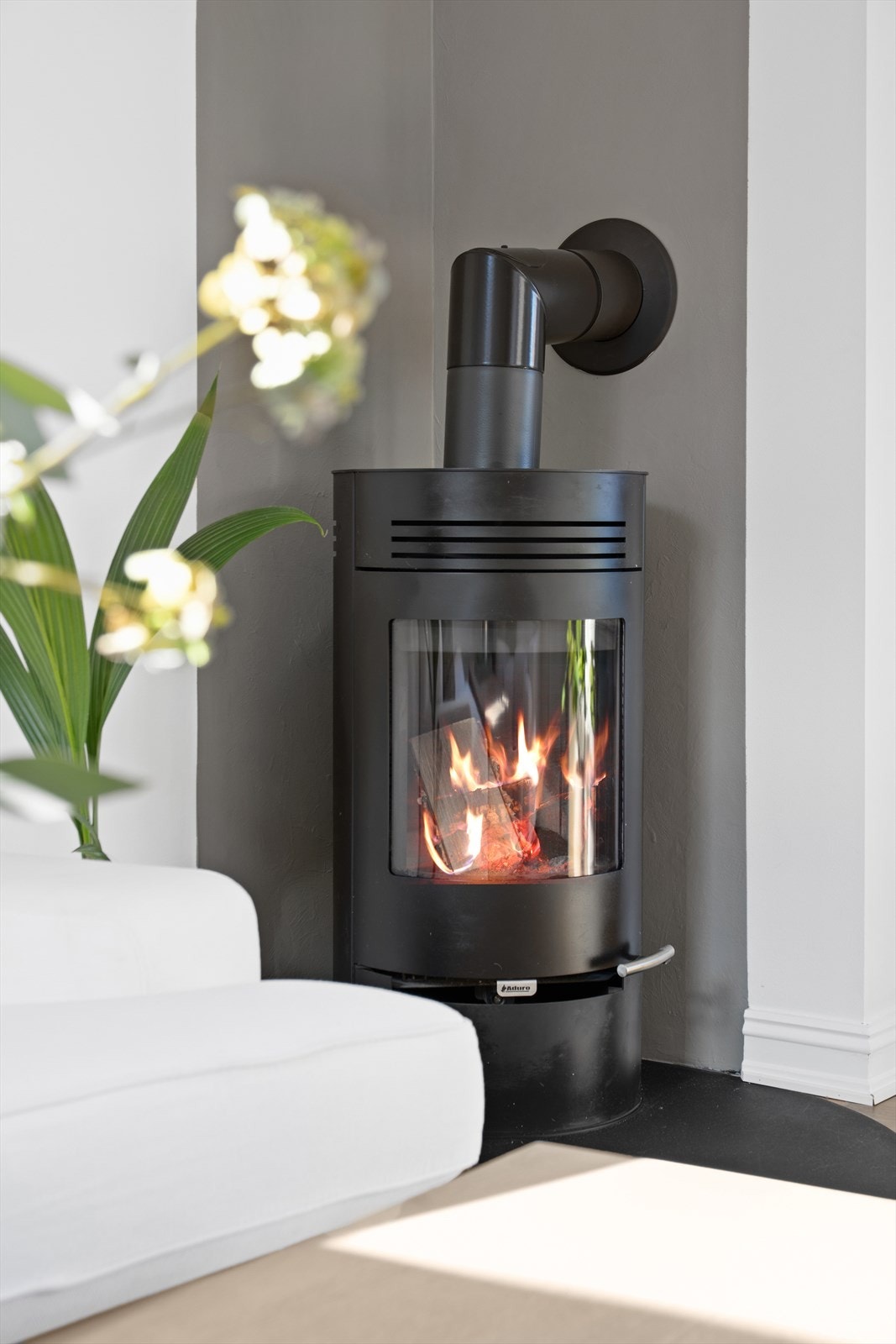 Herlig peisovn i stuen. Galleribilde