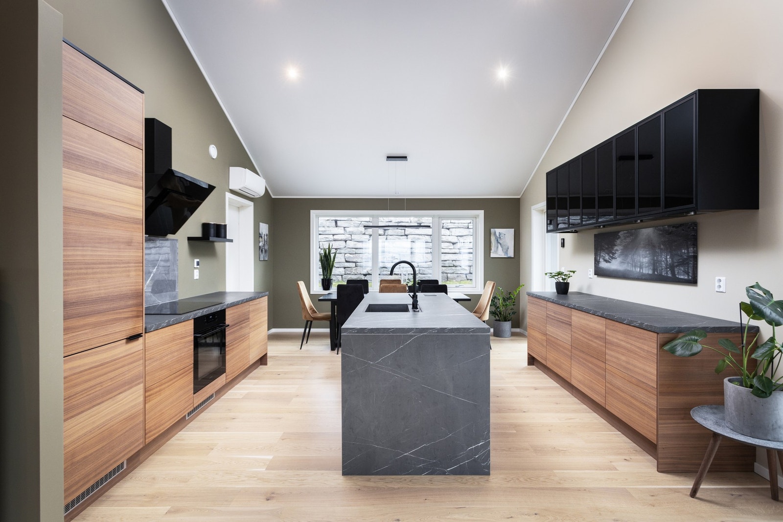 Kjøkken/stue - ca 54 kvm. Moderne og stilfullt kjøkken fra Epoq! Galleribilde