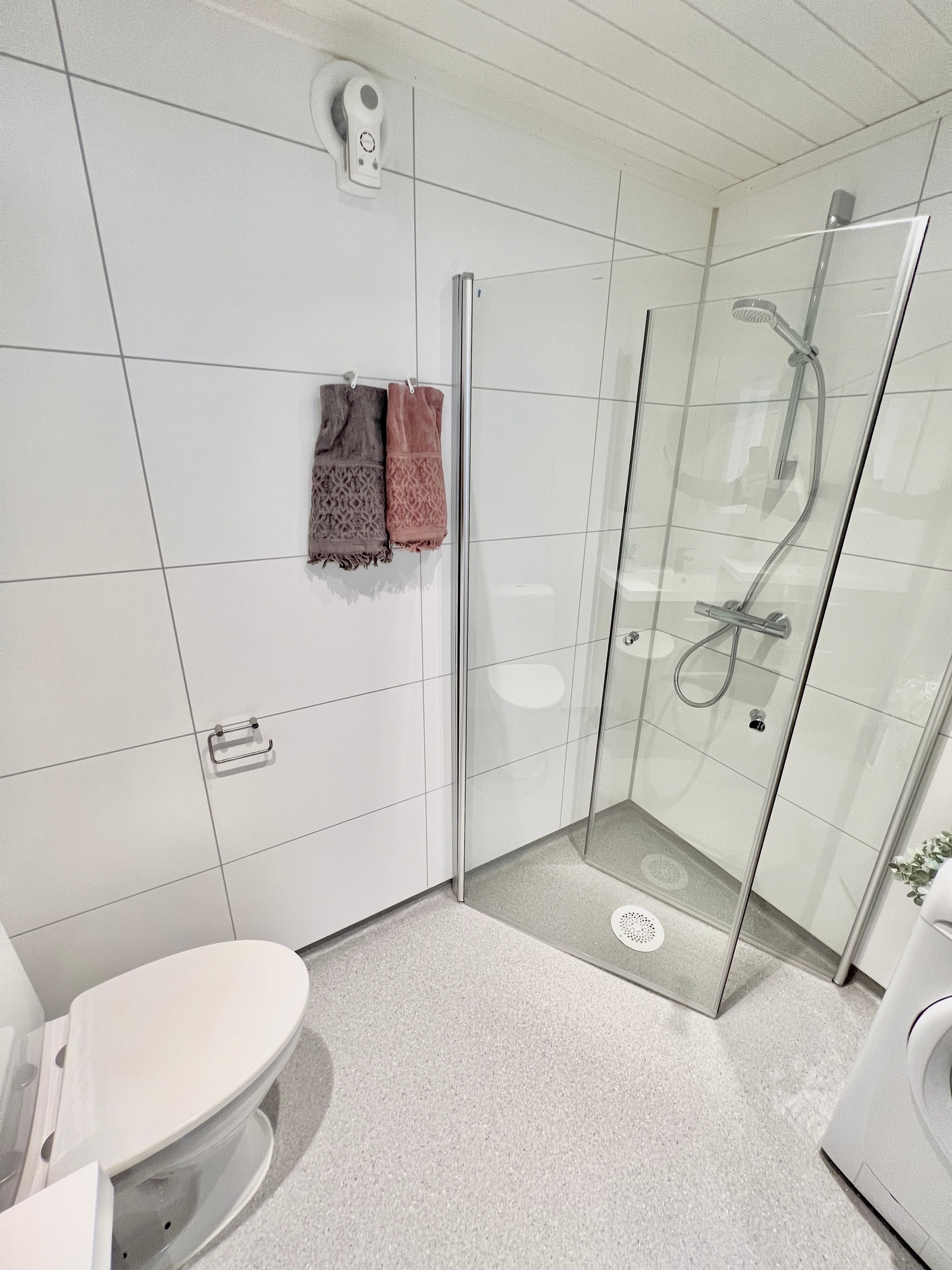 Bad med varmekabler i gulv Galleribilde