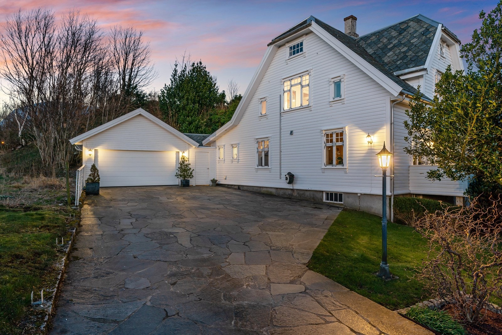 Det er skiftebelagt i gårdsrommet Galleribilde